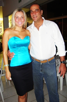 Marcelo R. A. Caleiro e Maria Olympia de Pádua no Baile do Médico (dia 22).